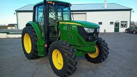 2014 John Deere 6105M