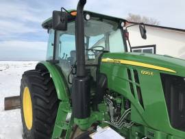 2020 John Deere 6120E