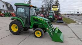 2016 John Deere 3033R