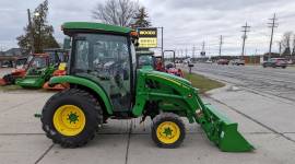 2016 John Deere 3033R