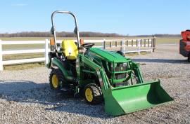 2017 John Deere 1025R