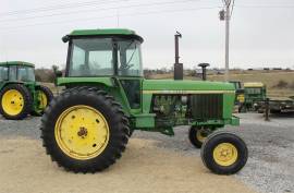 1975 John Deere 4230