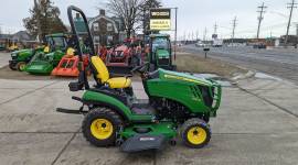 2015 John Deere 1025R