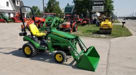 2015 John Deere 1025R