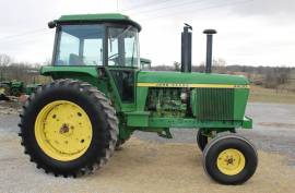 1977 John Deere 4430