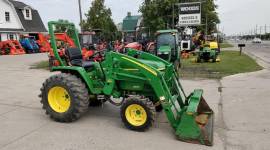 2011 John Deere 3005