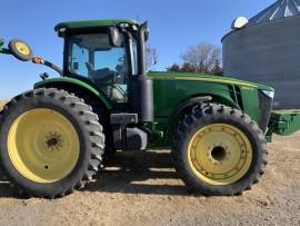 2011 John Deere 8310R