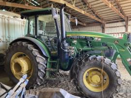 2017 John Deere 6135E