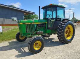 John Deere 2950