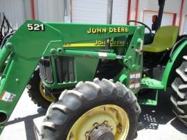 John Deere 5205