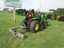 2008 John Deere 3320