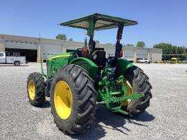 2016 John Deere 5085E