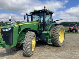 2013 John Deere 8235R