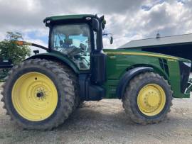 2013 John Deere 8235R