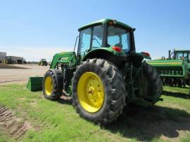 2016 John Deere 6120M