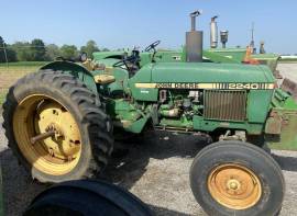 1981 John Deere 2240