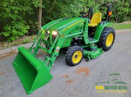 John Deere 3320