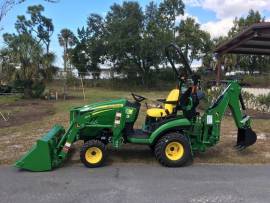 2022 John Deere 1025R TLB