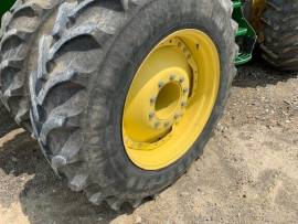 2015 John Deere 8320R