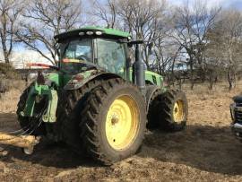 2016 John Deere 8320R