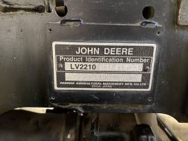 2004 John Deere 2210