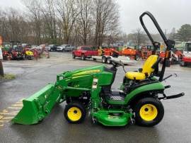 2019 John Deere 1025R