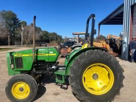 John Deere 5105