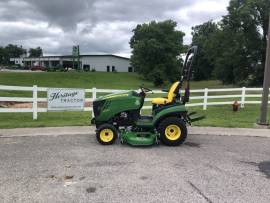 2017 John Deere 1025R