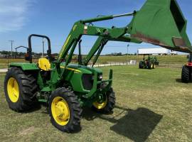 2013 John Deere 5055E