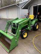 2003 John Deere 2210