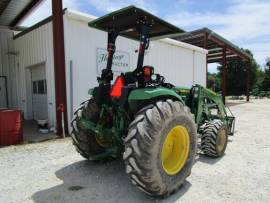 2021 John Deere 4052M