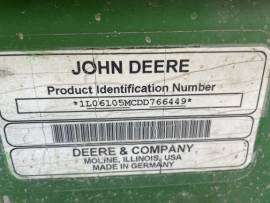 2013 John Deere 6105M