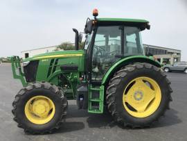 2019 John Deere 6135E