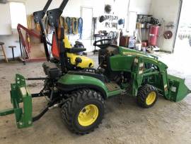 2019 John Deere 1025R