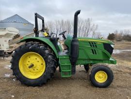 2022 John Deere 6110M