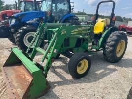 2005 John Deere 5205