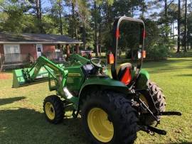 2013 John Deere 3038E