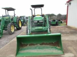 John Deere 5075E