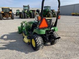 2007 John Deere 2305