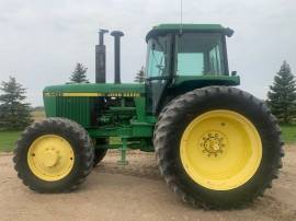 1989 John Deere 4455