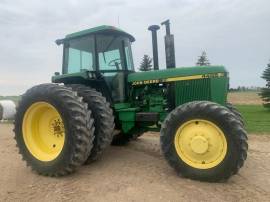 1989 John Deere 4455