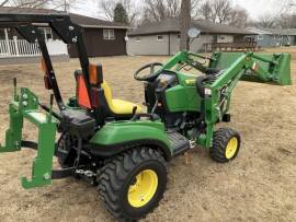 2017 John Deere 1023E