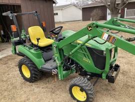 2017 John Deere 1023E