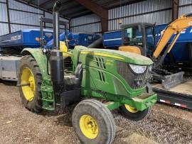 2018 John Deere 6110M