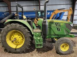 2018 John Deere 6110M