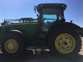 2011 John Deere 8235R