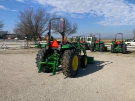 2021 John Deere 4052M