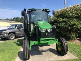 2021 John Deere 6110M