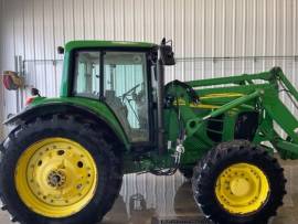 2010 John Deere 7130