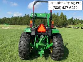 2022 John Deere 4052M